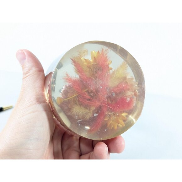 Vintage Lucite floral pen stand, Dried flowers encased in Resin Wedding - Picture 16 of 16